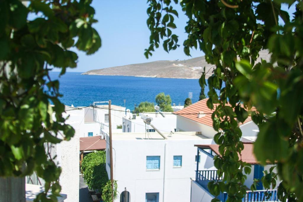 George Apartments Livadia  Eksteriør bilde